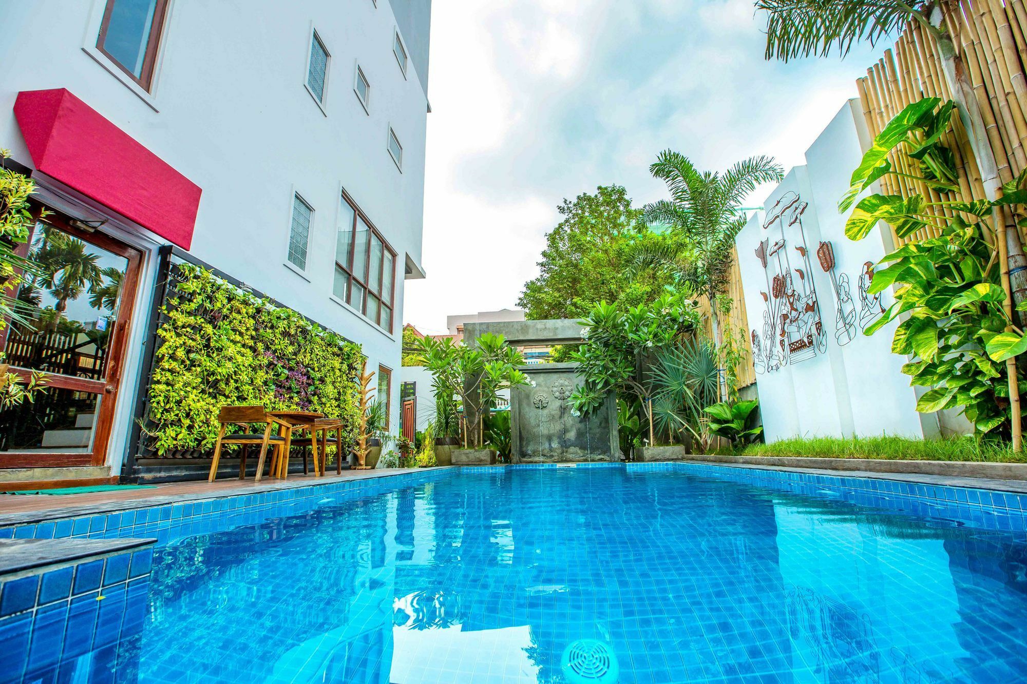 Le Cocon Boutique Hotel Phnom-Penh Buitenkant foto